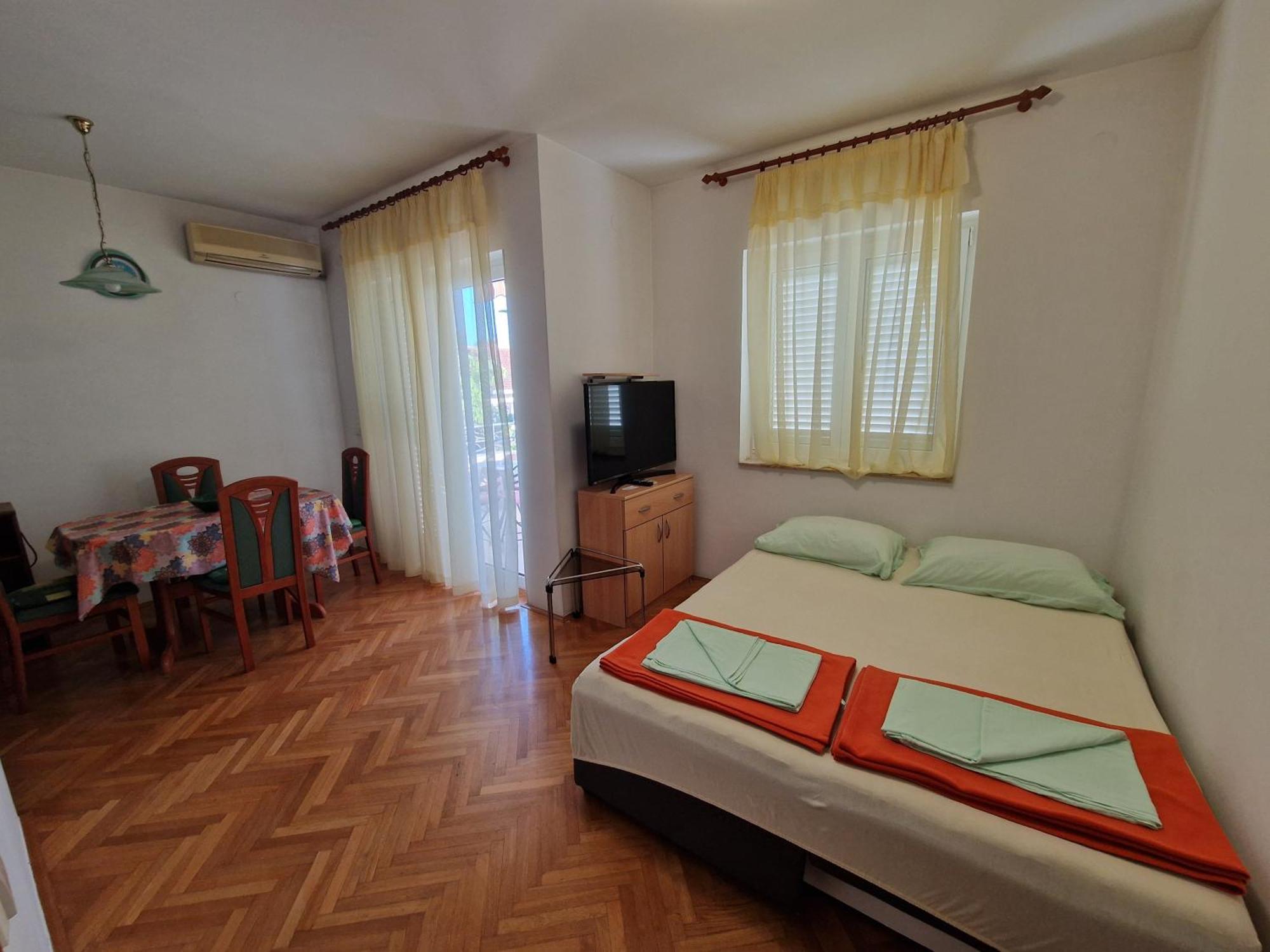 Apartment Zeleni Dramalj Buitenkant foto